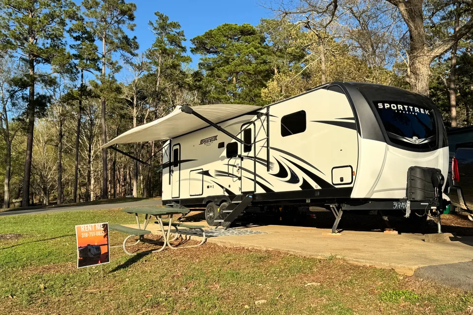 Josh's Venture RV SportTrek 312VBH Travel Trailer