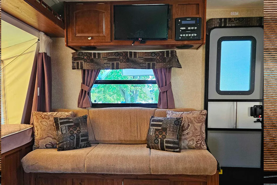Spacious Family-Fun Hybrid
