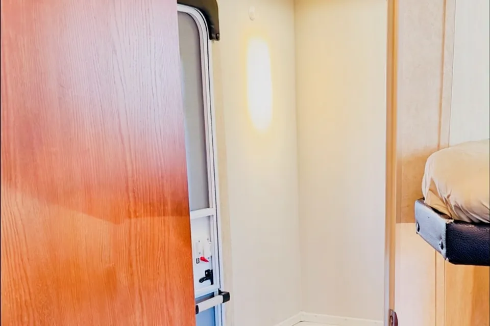 Glamp Life 26 Ft Travel Trailer with Big Bunks