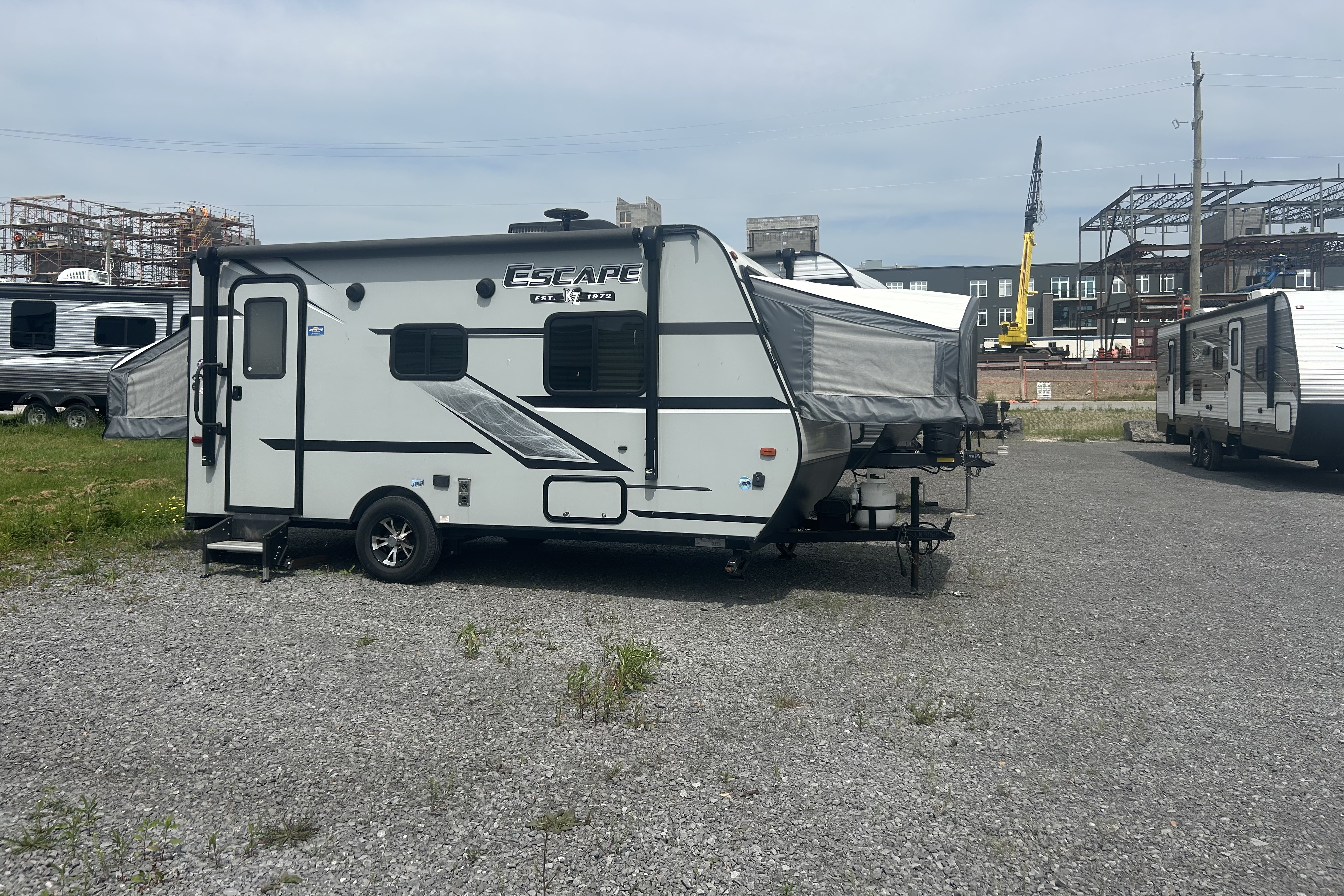 Ashley's Escape Trailer Industries 2019 hybrid travel trailer Hybrid
