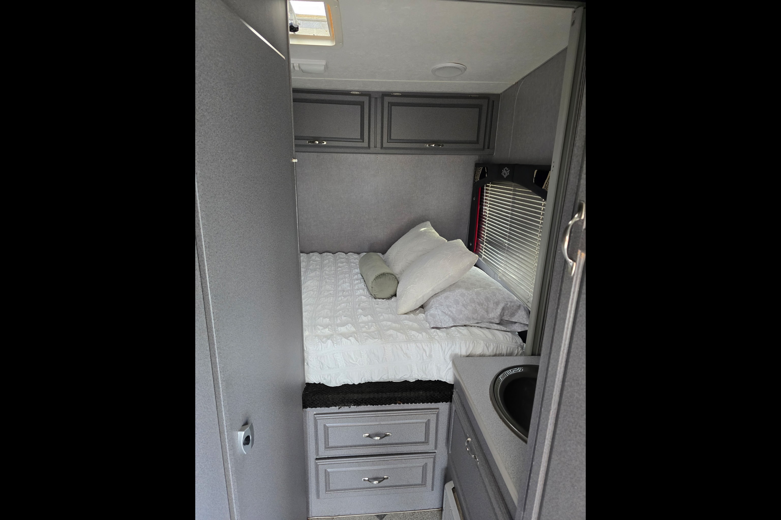 Weekend Warrior 2300FS Billet Edition Toy Hauler