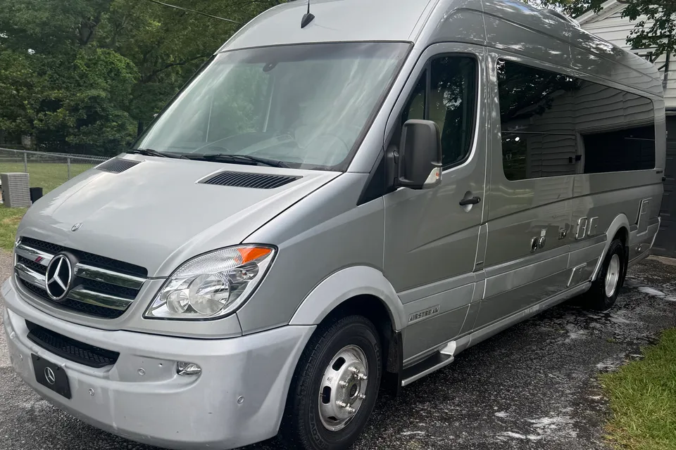 Airstream Interstate Luxury Camper Travel Van