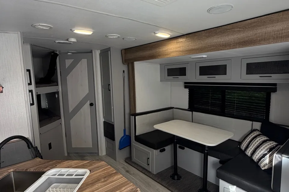 Amazing Heartland North Trail Lite 24BHS | Easy Tow | King Bed Private Room | Outdoor Grill