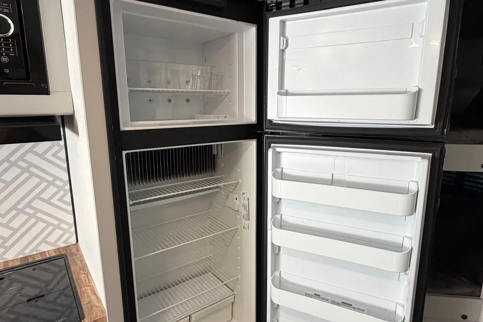 Amazing Heartland North Trail Lite 24BHS | Easy Tow | King Bed Private Room | Outdoor Grill