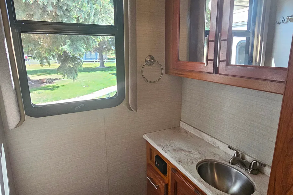 Alberto's Jayco 31 UL Class A