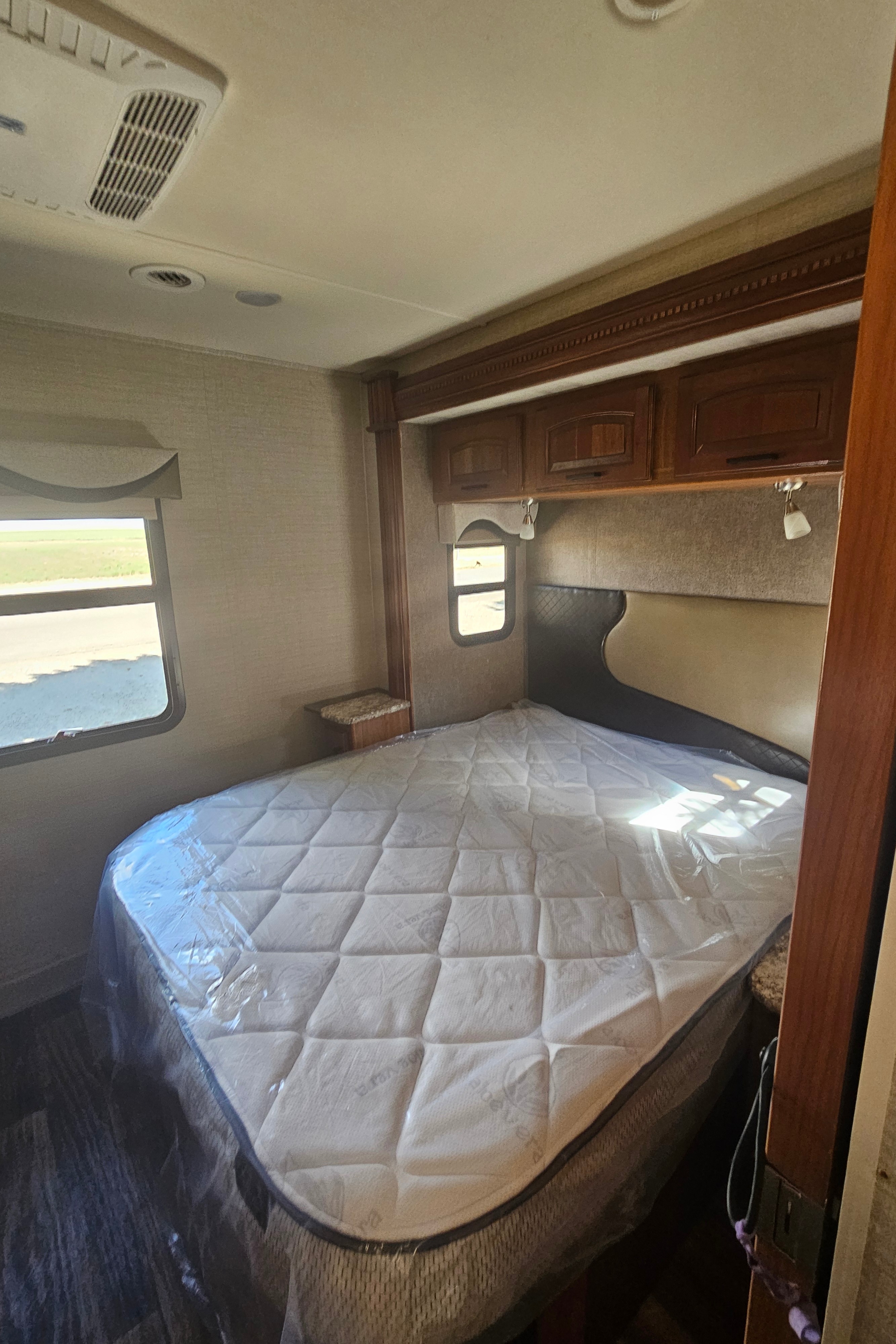 Alberto's Jayco 31 UL Class A