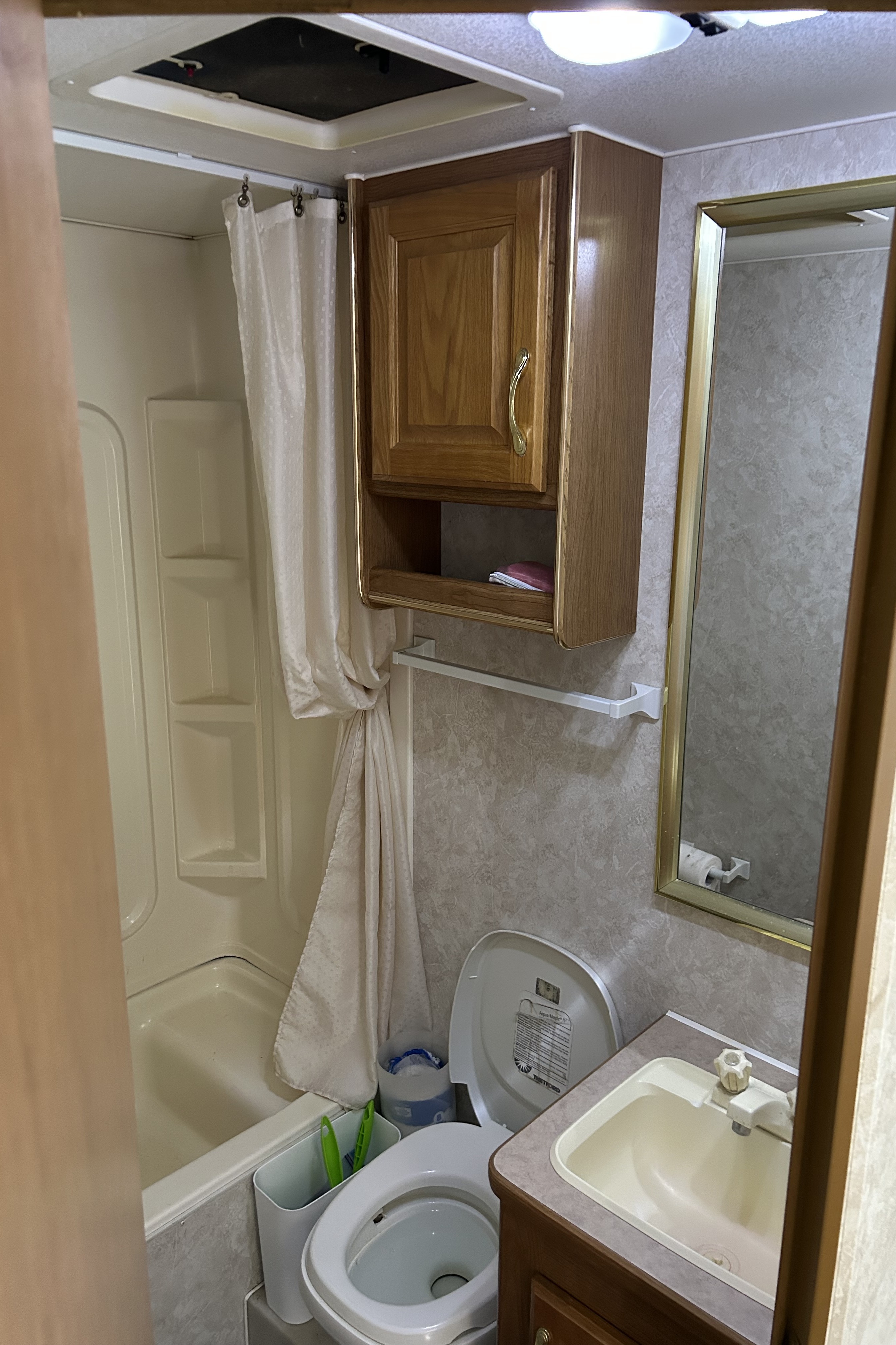 Daves 25' FunSeeking Motorhome