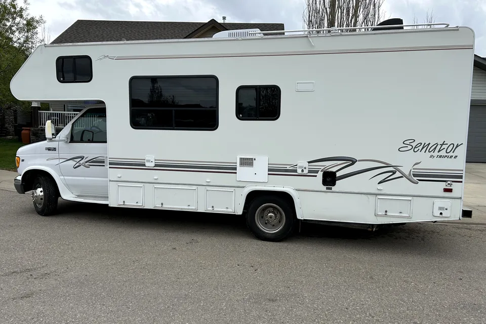 Daves 25' FunSeeking Motorhome