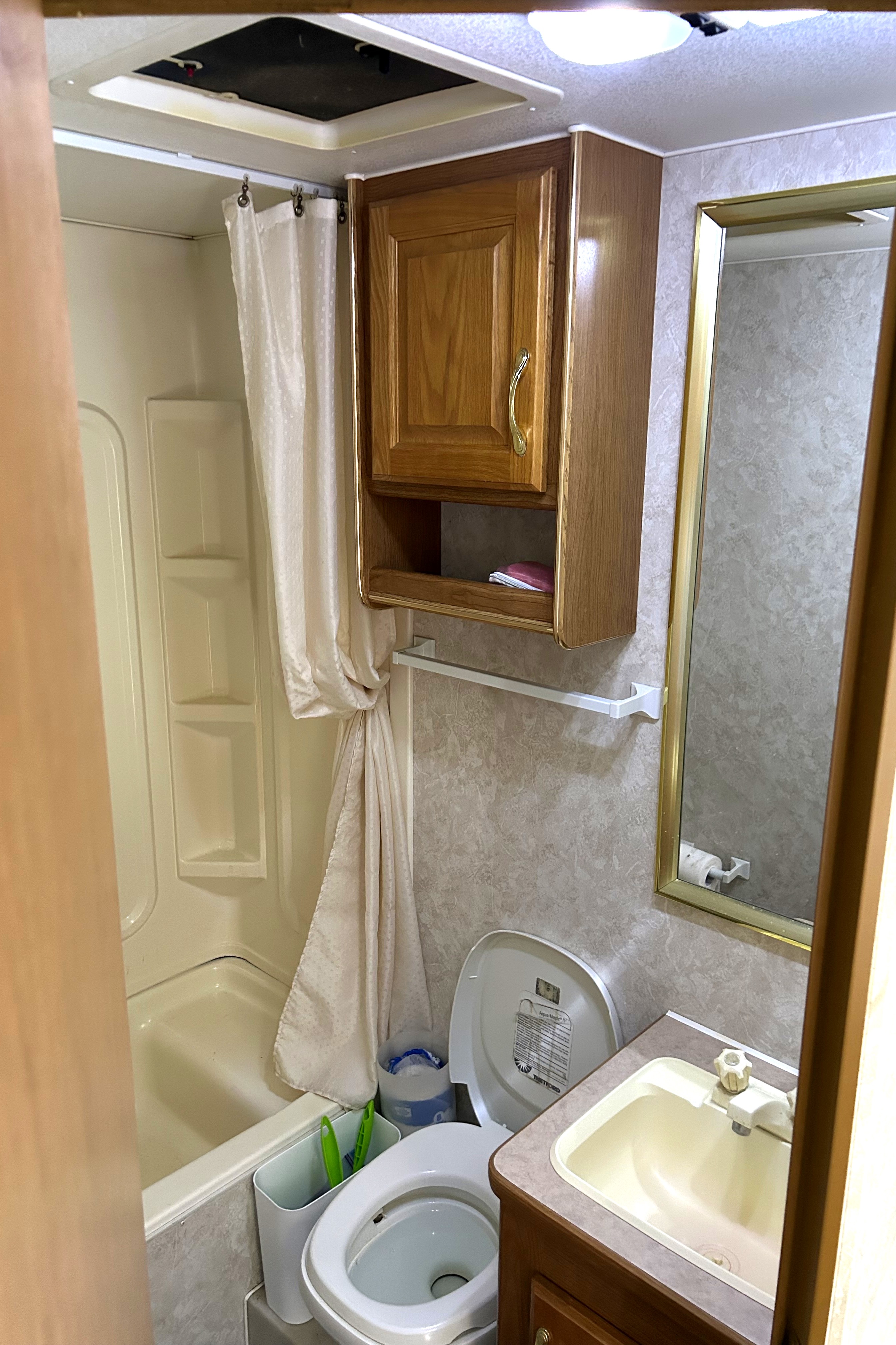 Daves 25' FunSeeking Motorhome