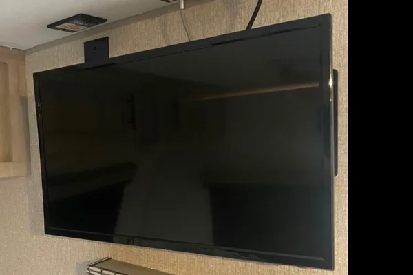 Jeff's 2022 KZ Escape 191BHK