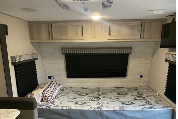 Jeff's 2022 KZ Escape 191BHK