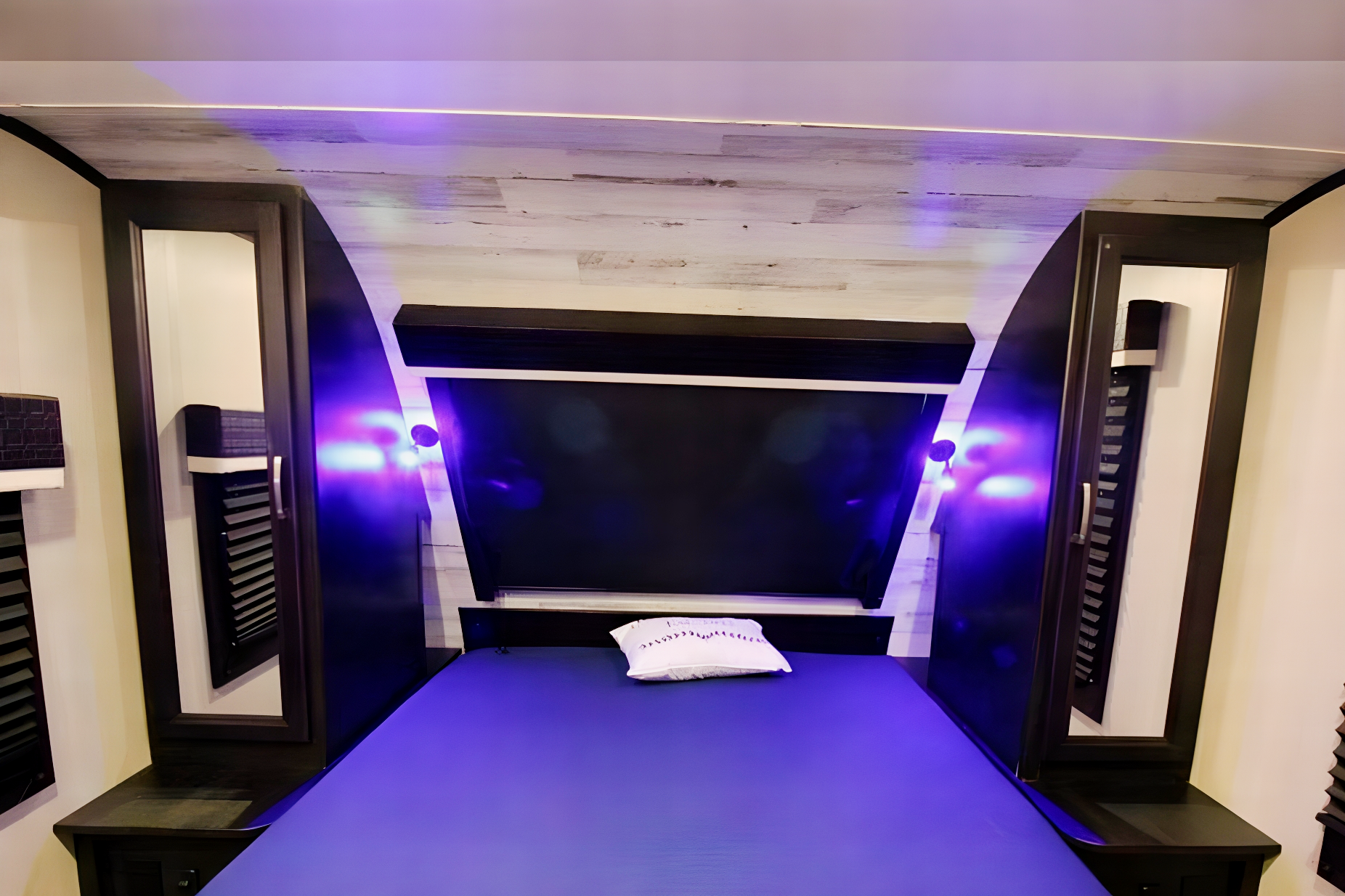 Ty & Jenn's Jayco WhiteHawk Travel Trailer