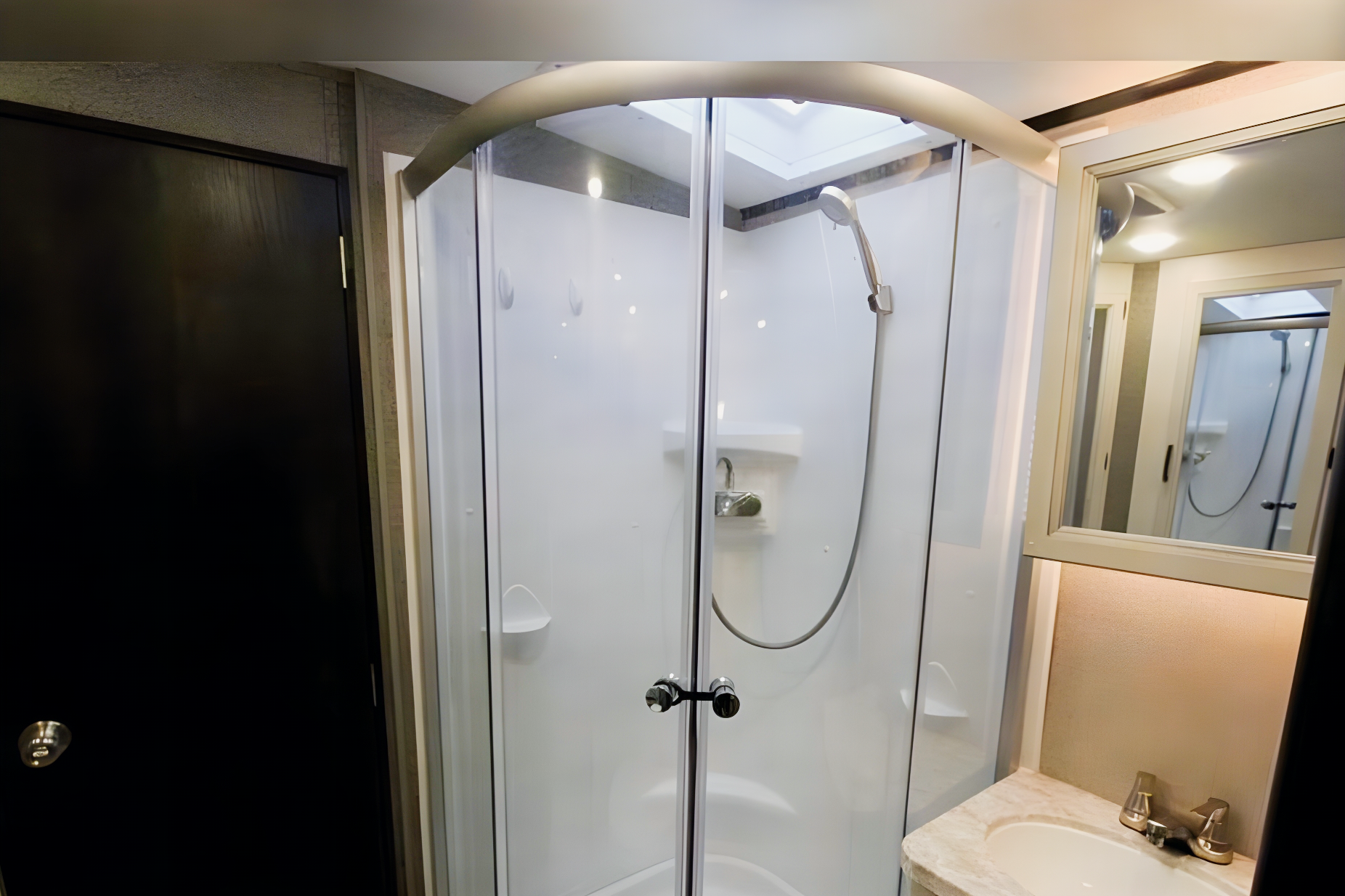 Ty & Jenn's Jayco WhiteHawk Travel Trailer