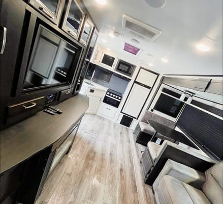 Ty & Jenn's Jayco WhiteHawk Travel Trailer
