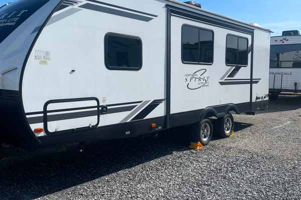 John's & Jana’s Coachmen Northern Spirit Ultra Lite Travel Trailer