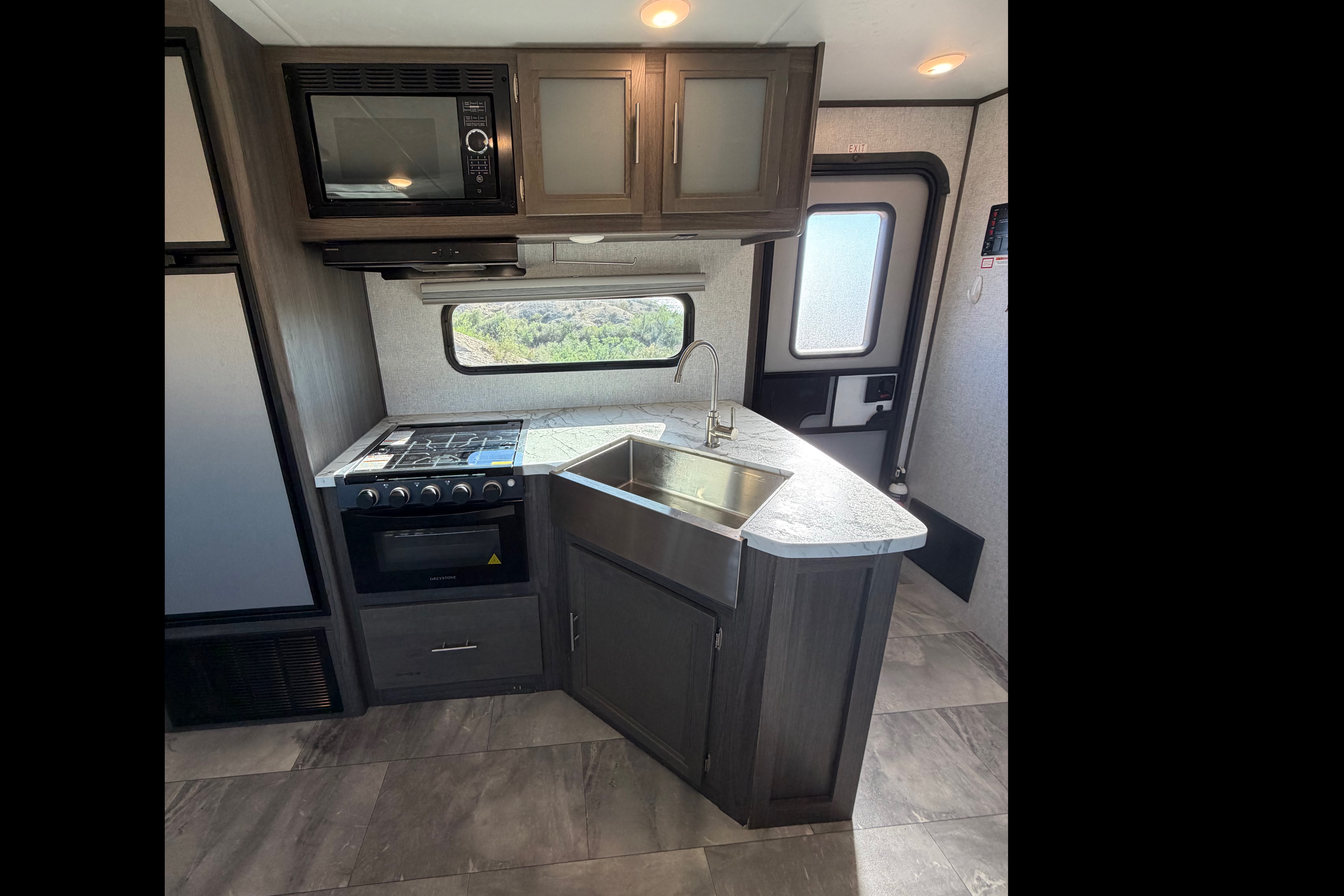 32’ LONDON BRIDGE BUNKWAGON