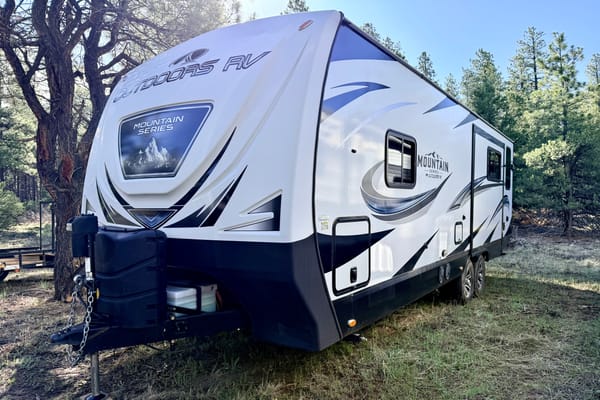 Outdoors RV Mountain 25RDS Travel Trailer