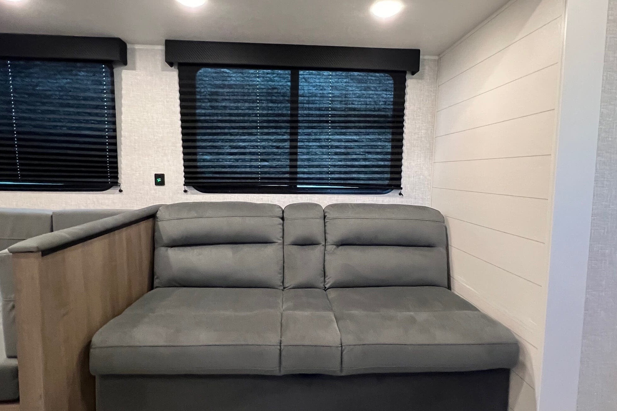 2025 BRAND NEW! Jayco Jay Flight SLX 321BDS