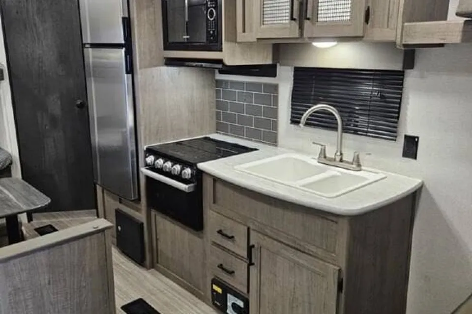 New Keystone Keystone Hideout Travel Trailer