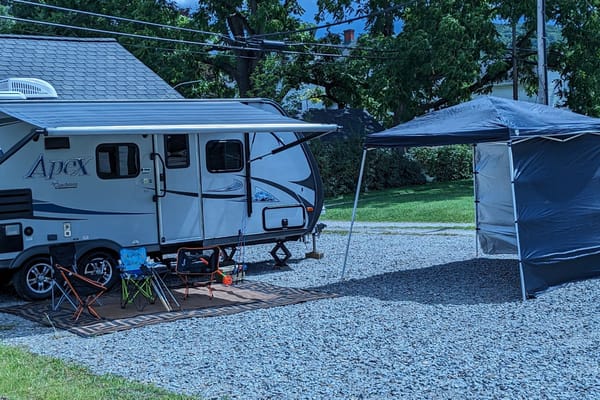 Dale's Coachmen 215 RBK Travel Trailer