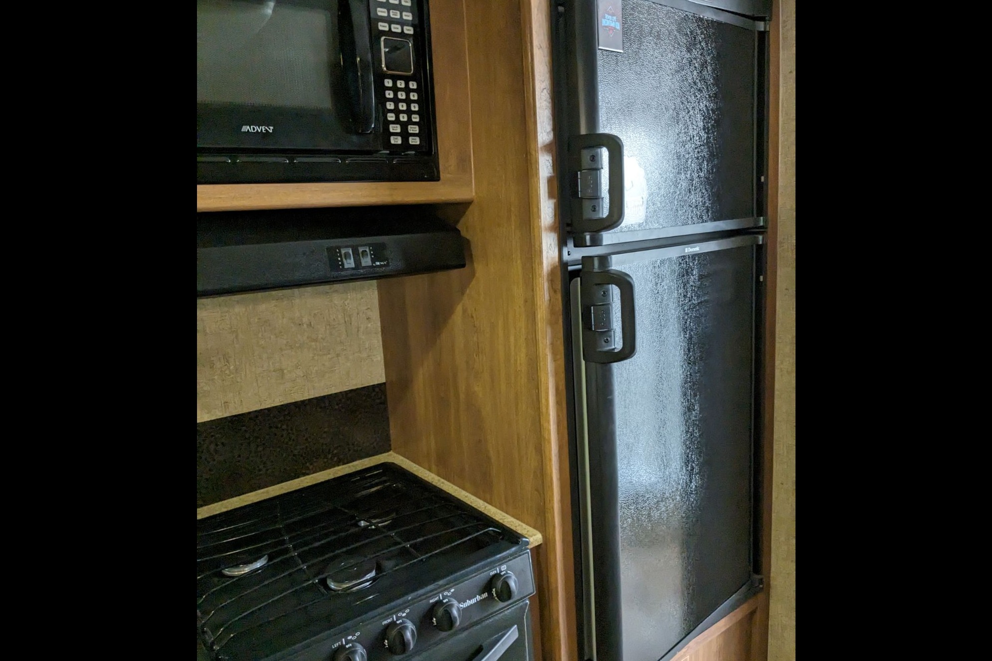 Dale's Coachmen 215 RBK Travel Trailer