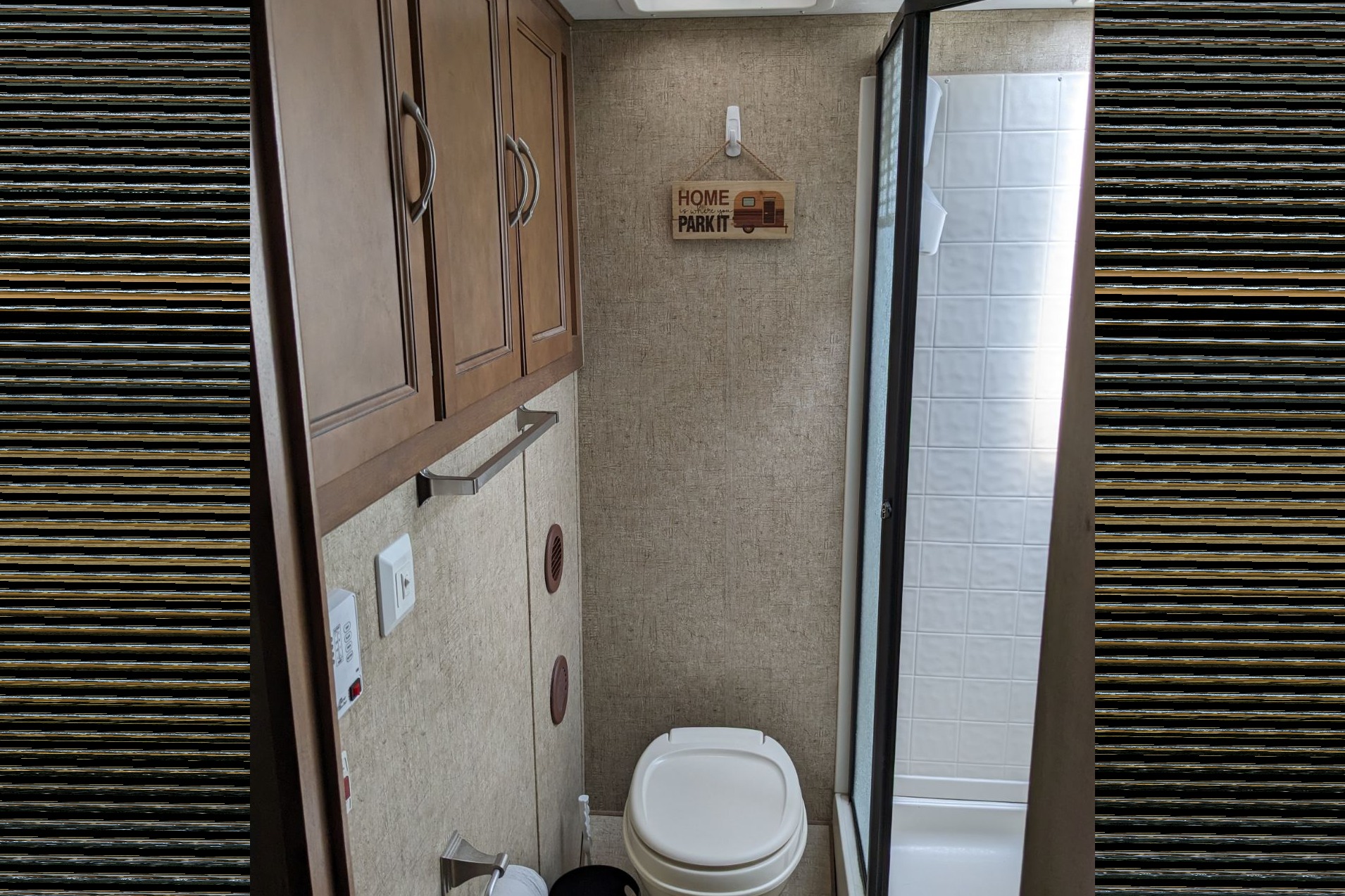Dale's Coachmen 215 RBK Travel Trailer