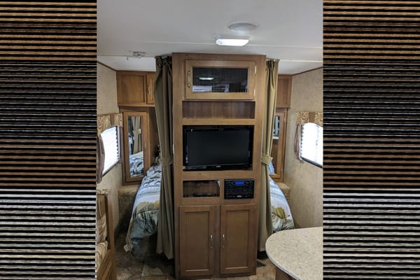 Dale's Coachmen 215 RBK Travel Trailer