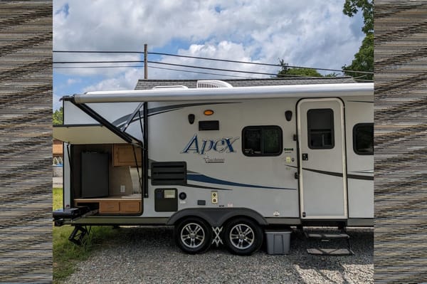 Dale's Coachmen 215 RBK Travel Trailer