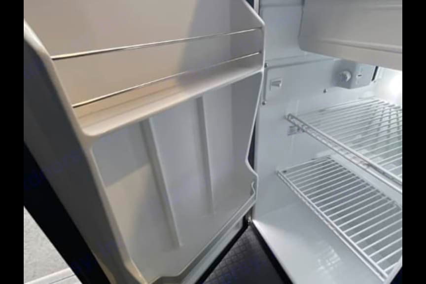 Goldie - New 2025 Winnebago Solis 59PX