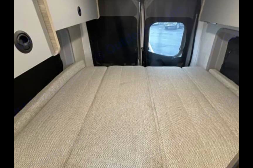 Goldie - New 2025 Winnebago Solis 59PX