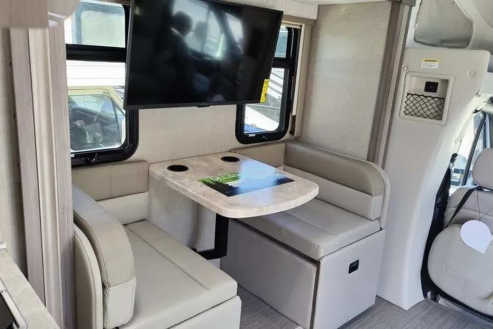 Jeremy's Mercedes-Benz 2023 delano Class C