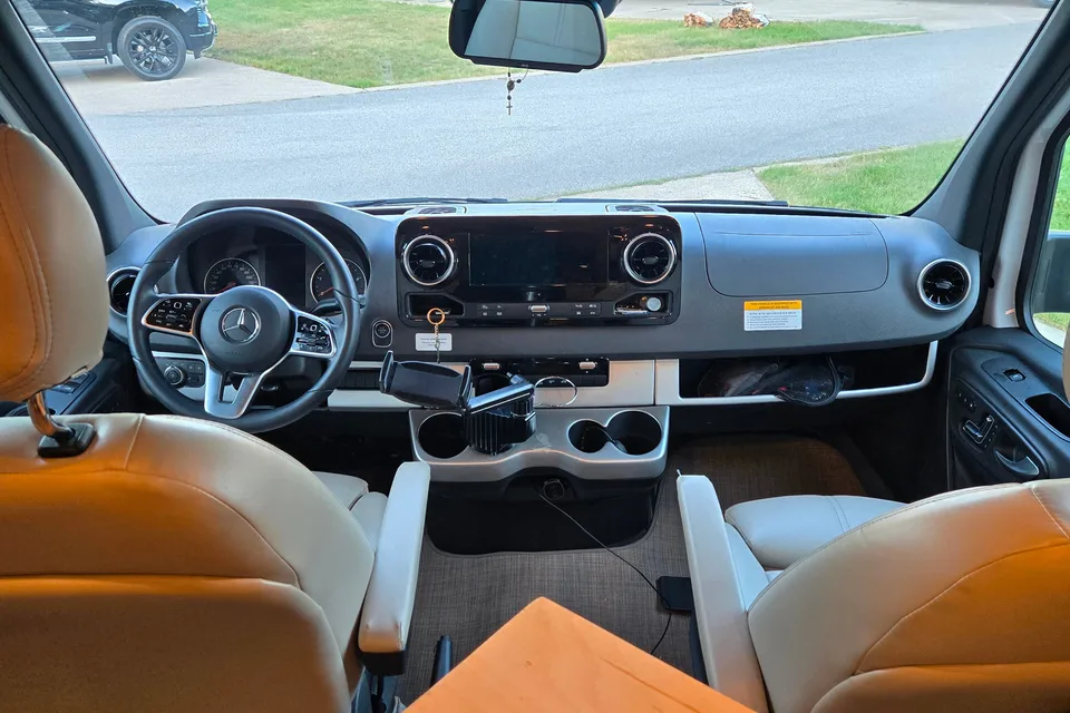 Jeremy's Mercedes-Benz 2023 delano Class C
