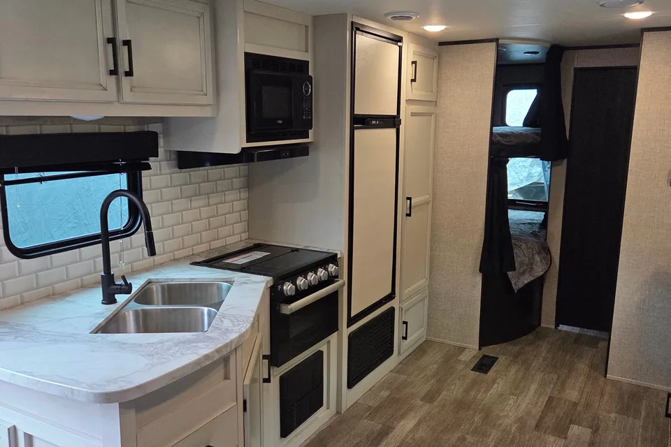 RRZ,S RENTALS jayco trailer