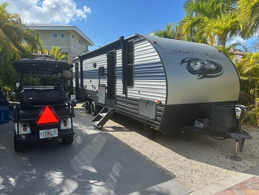 2022 32ft Cherokee Grey Wolf