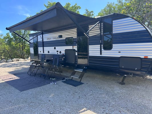 2022 32ft Cherokee Grey Wolf