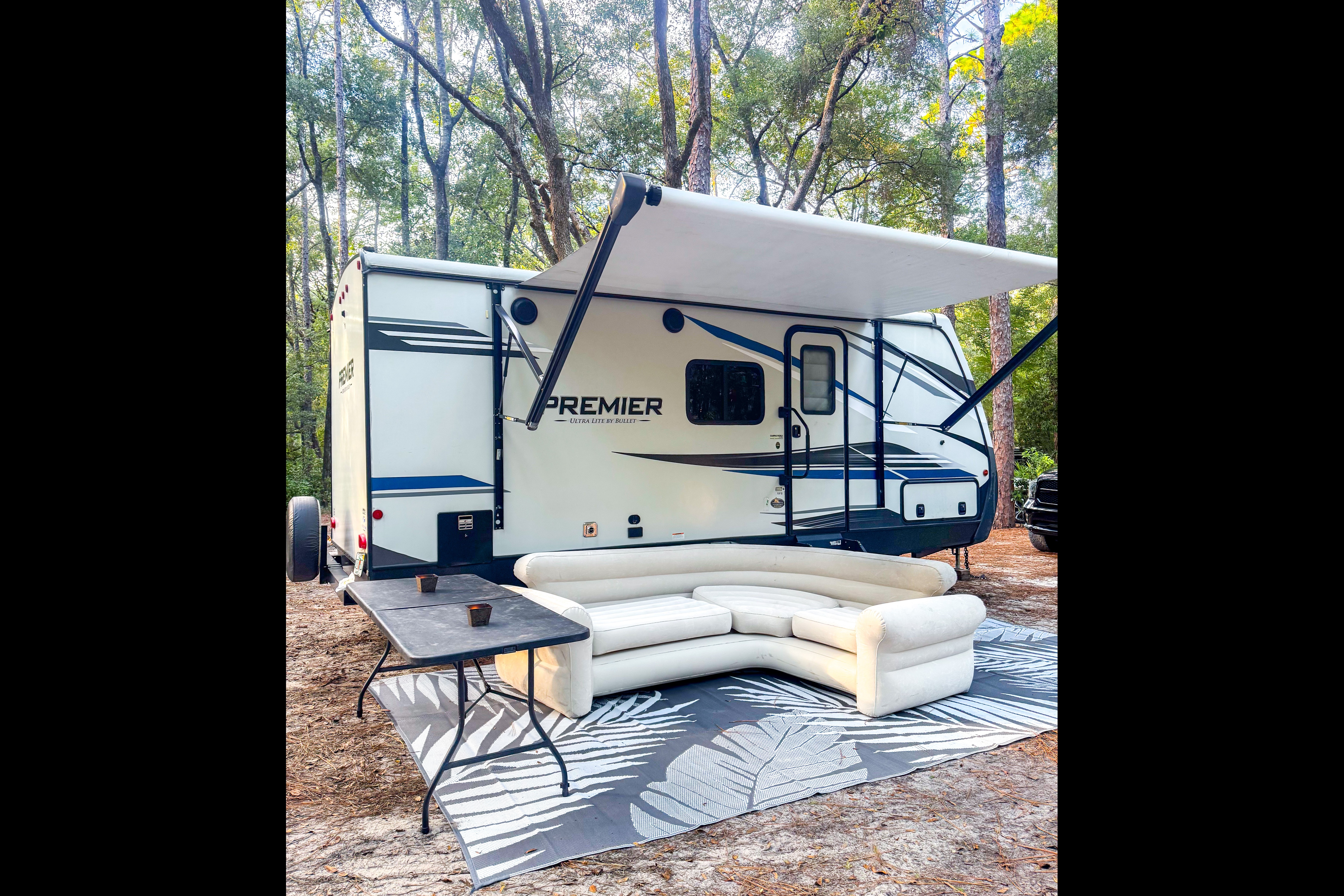 Taylor's Keystone Premier 19FBPR Travel Trailer