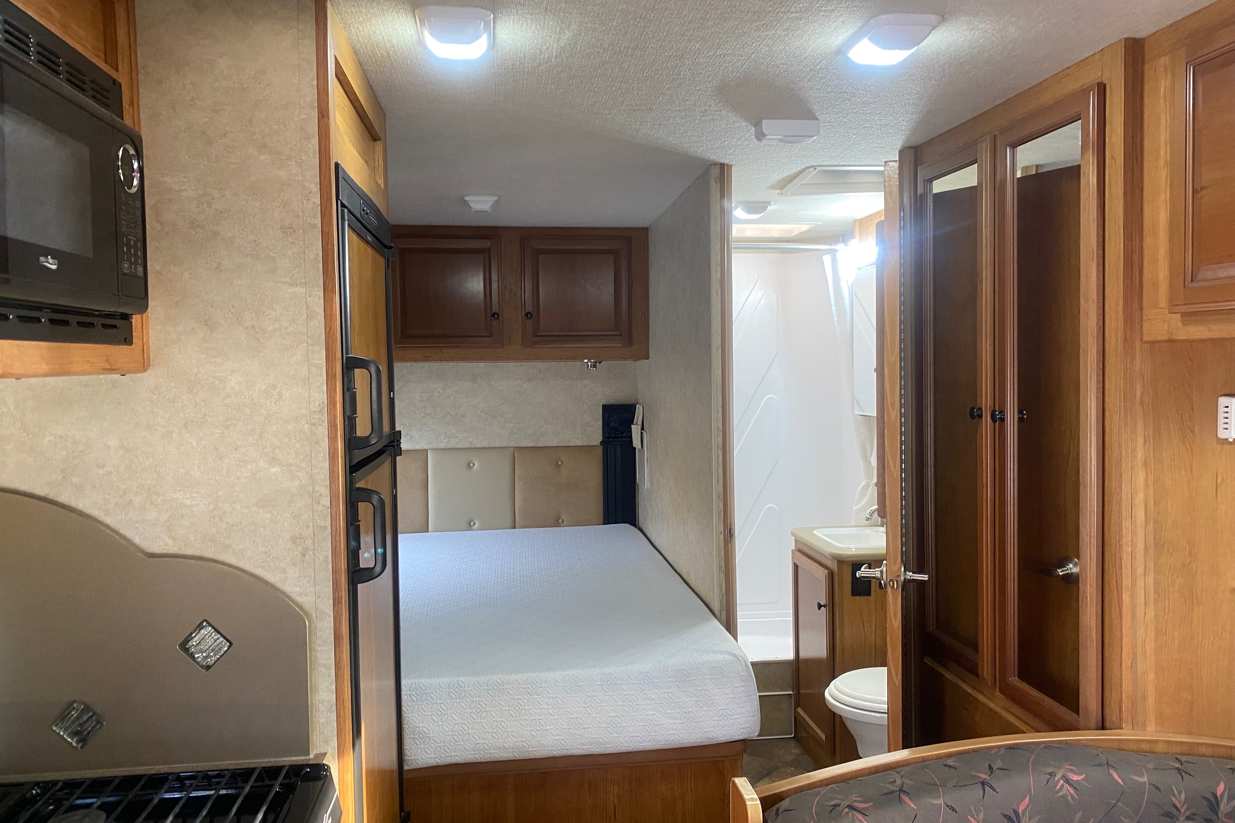 Fleet #C6 Mid-size Class C – Luxury Option for Families & Friends (Sleeps 3 Adults, 2 Children)