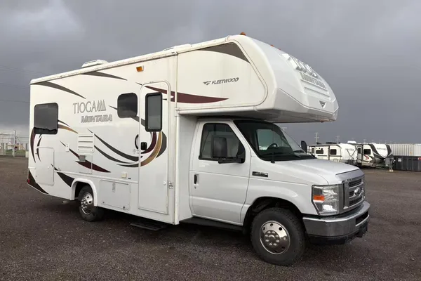 Fleet #C6 Mid-size Class C – Luxury Option for Families & Friends (Sleeps 3 Adults, 2 Children)