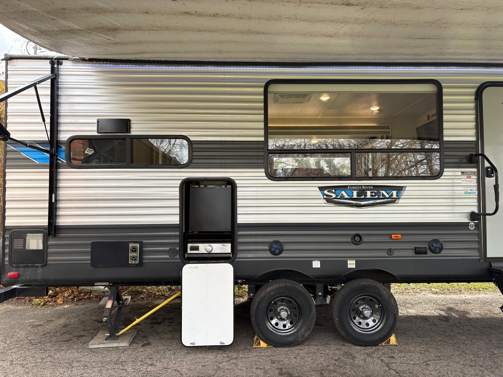 Forest River salem Travel Trailer 32”