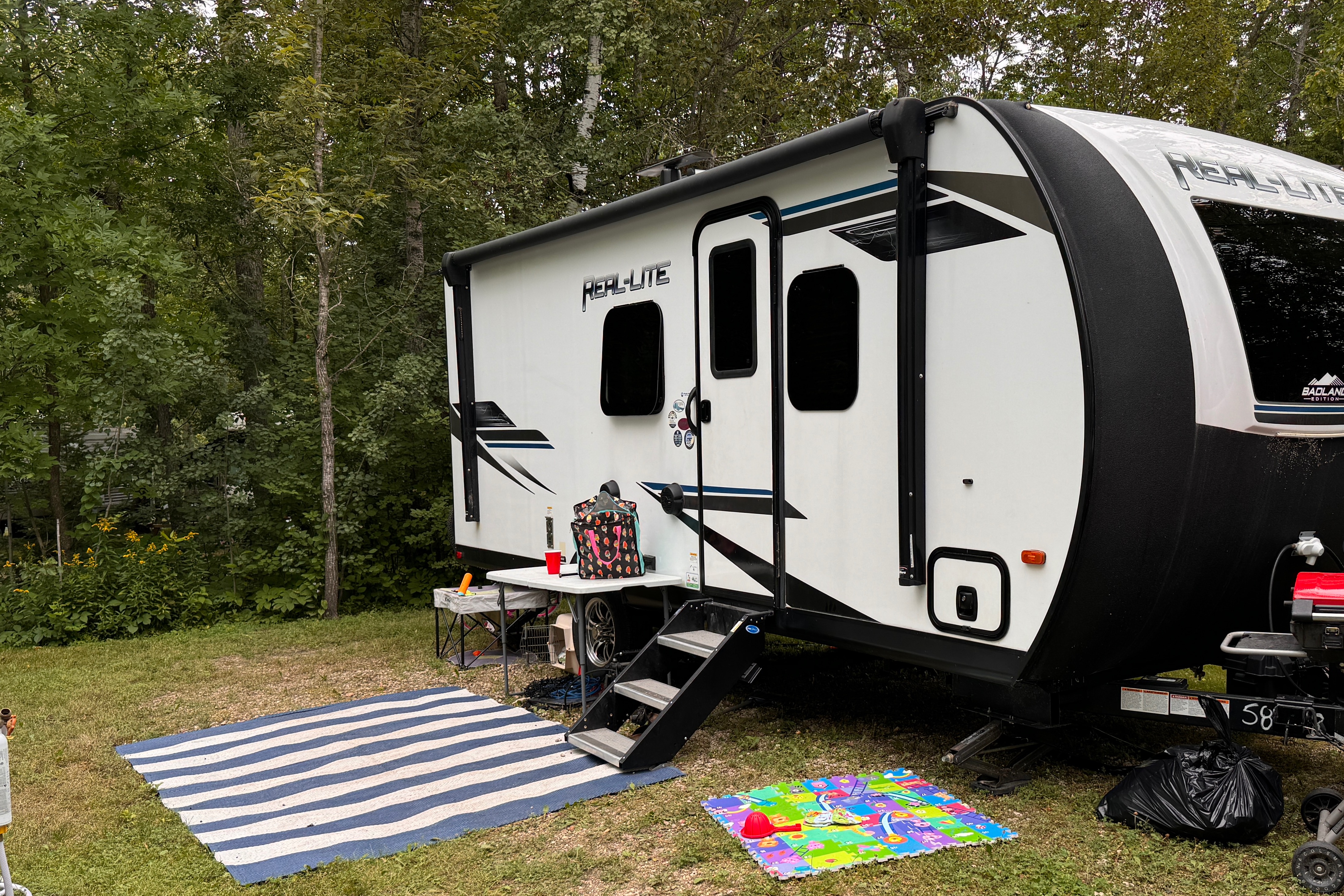 [Delivery Only] Family Bunkhouse Camper w/ Slide