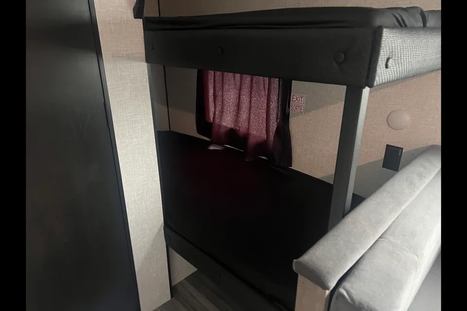 MAK RV Rentals Jayco Jay Flight six 175 bhw Baja edition Travel Trailer
