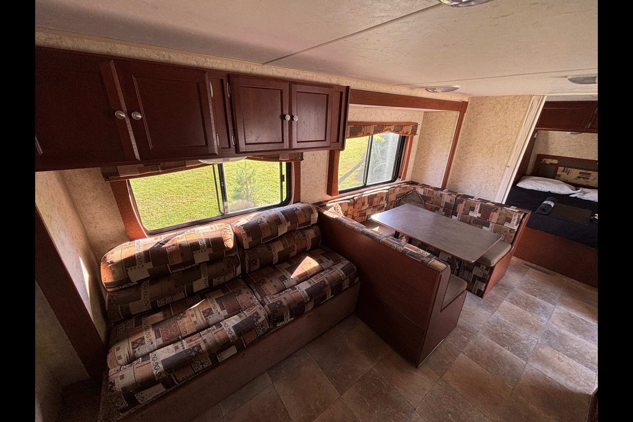 28' Kodiak Bunkhouse South Division RV