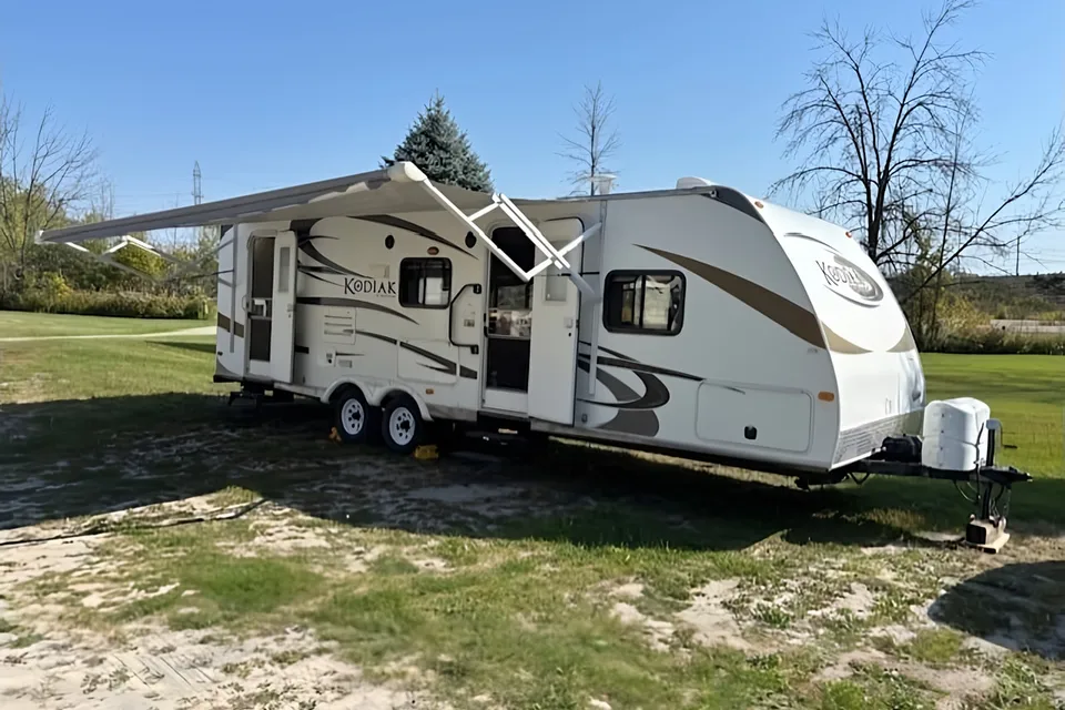 28' Kodiak Bunkhouse South Division RV