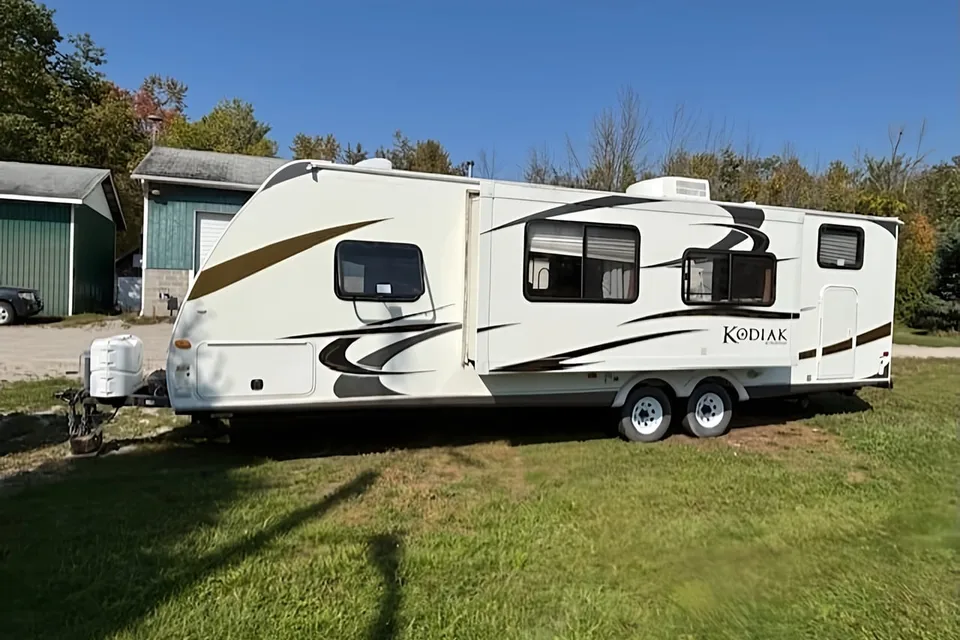 28' Kodiak Bunkhouse South Division RV