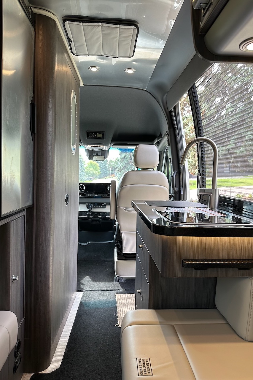 Luxury Airstream Interstate 19 4x4 Class B
