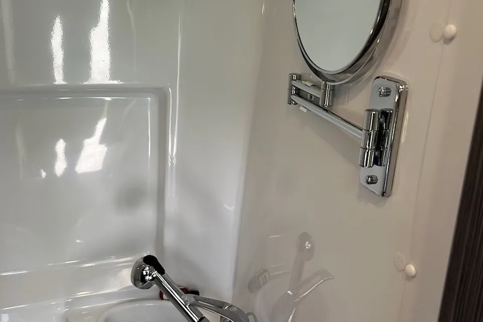 Luxury Airstream Interstate 19 4x4 Class B