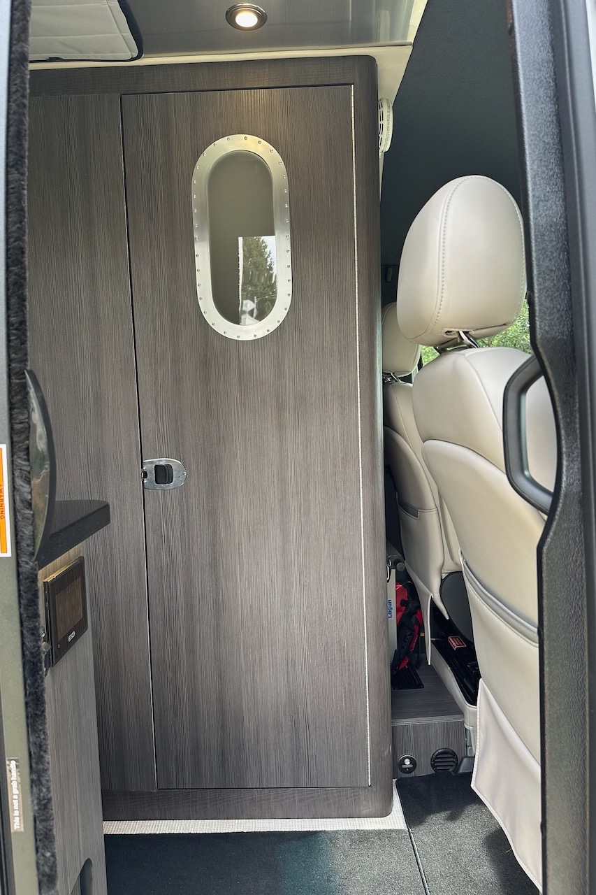 Luxury Airstream Interstate 19 4x4 Class B
