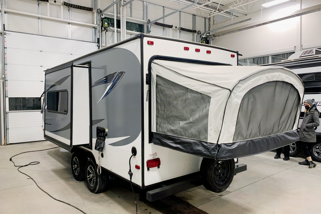 Mike and Laura’s Jayco 19 XUD Hybrid