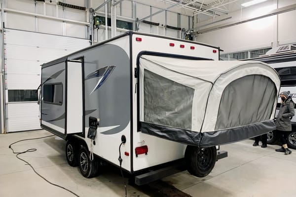 Mike and Laura’s Jayco 19 XUD Hybrid