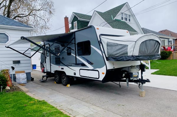 Mike and Laura’s Jayco 19 XUD Hybrid